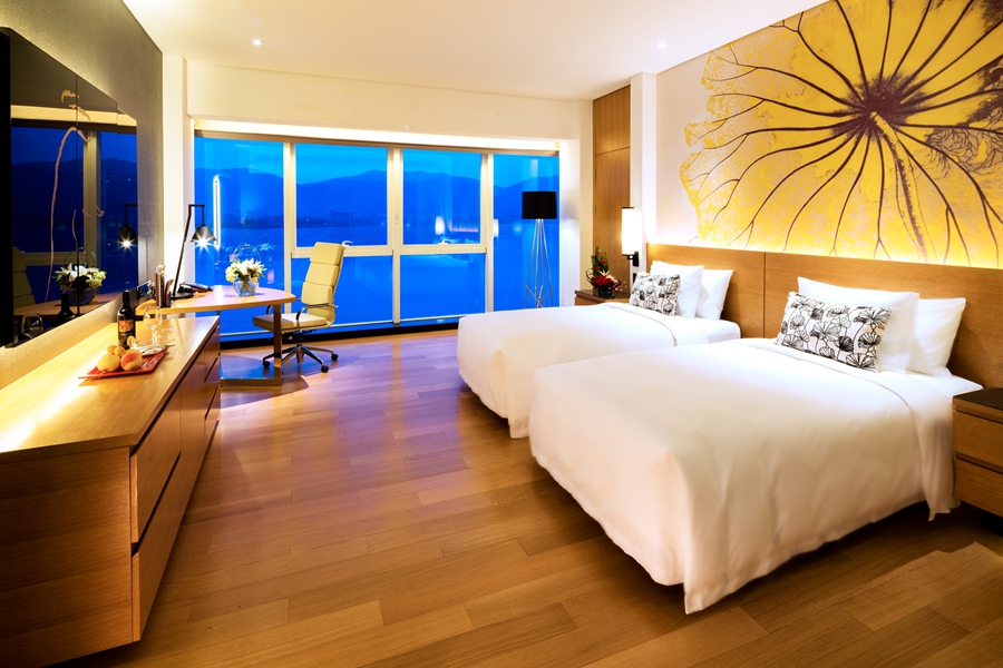 1587970106396167.jpg 湖(hú)北(běi)黃(huáng)石蘭博基尼酒店(diàn).jpg